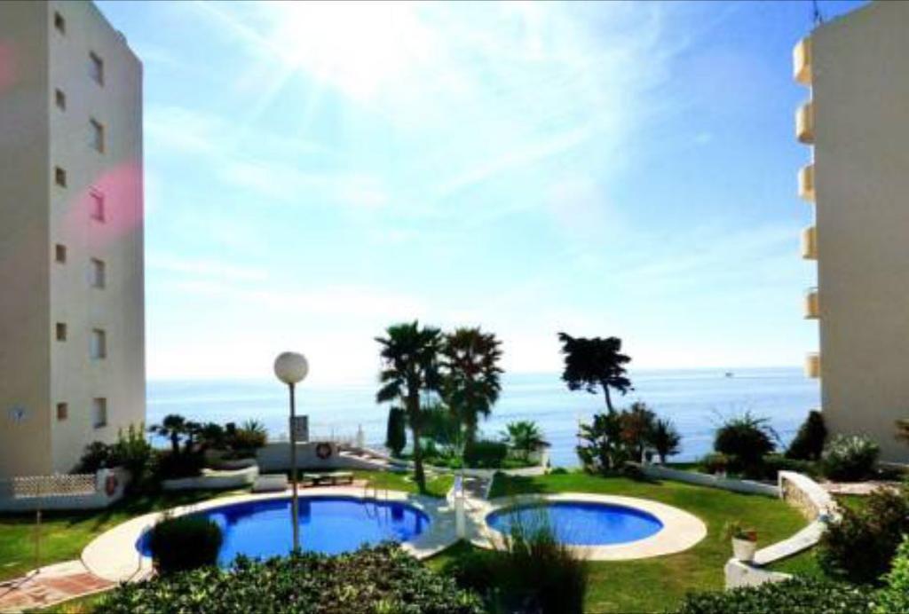 Apartamento Playa Algaida Sitio de Calahonda المظهر الخارجي الصورة